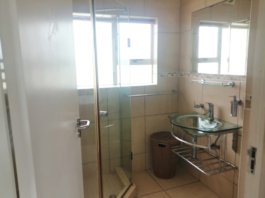 To Let 1 Bedroom Property for Rent in Strand Central Western Cape